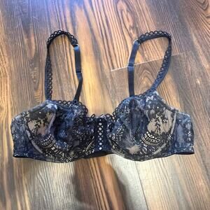 Victoria’s Secret Dream Angels Push Up without Padding Underwire Bra Size 38C